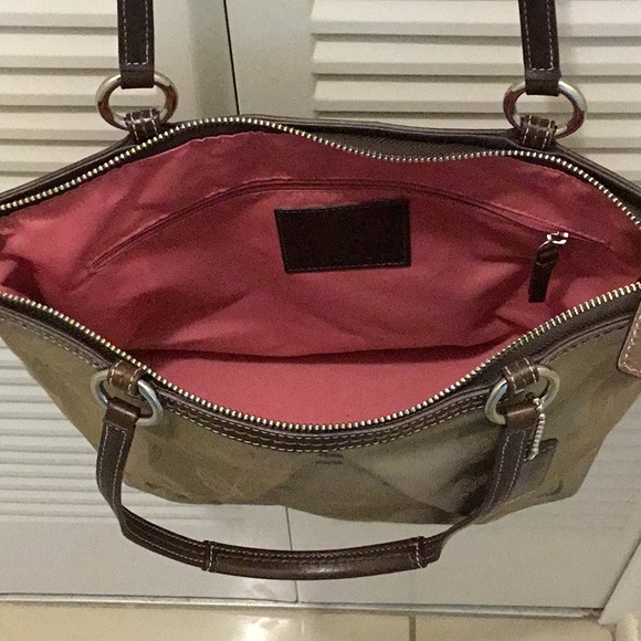 Coach Handbag - Picture 2 of 2